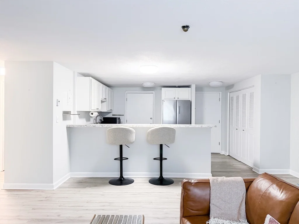 2 bed, 1 bath apartment for rent at 215 Winter St Unit 1P, East Weymouth — photo 6 of 20