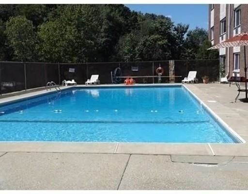 1 bed, 1 bath apartment for rent at 215 Winter St Unit 5B, Weymouth Heights