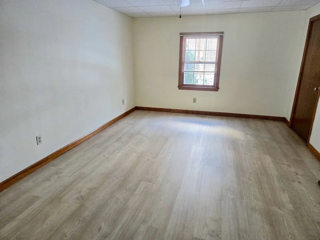 2 bed, 1 bath apartment for rent at 216 Ashland Ave Unit 1, Southbridge — photo 5 of 10