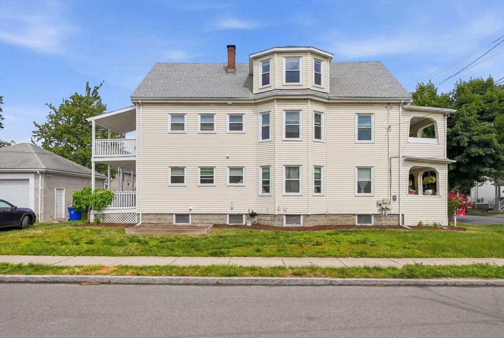 5 bed, 2 bath apartment for rent at 216 Broadway Unit Unit 2, East Arlington — photo 36 of 42