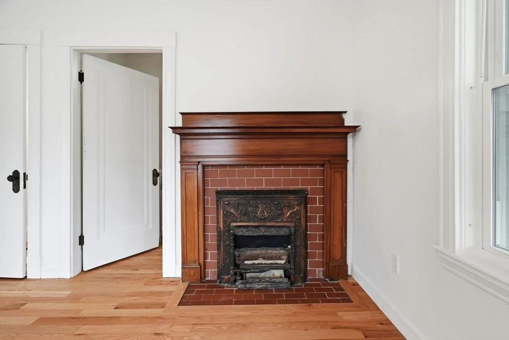 5 bed, 2 bath apartment for rent at 216 Broadway Unit Unit 2, East Arlington — photo 6 of 42