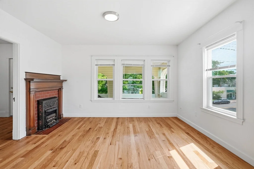 5 bed, 2 bath apartment for rent at 216 Broadway Unit Unit 2, East Arlington — photo 5 of 42