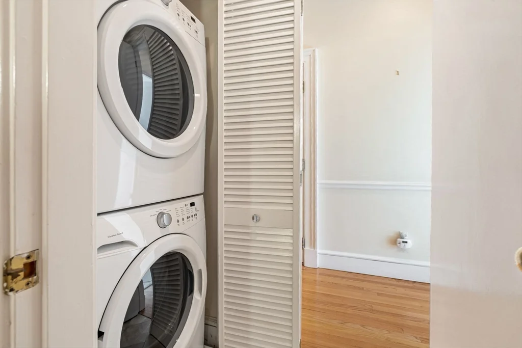 2 bed, 2 bath apartment for rent at 216 Commonwealth Ave Unit UNIT 4, Back Bay — photo 12 of 19