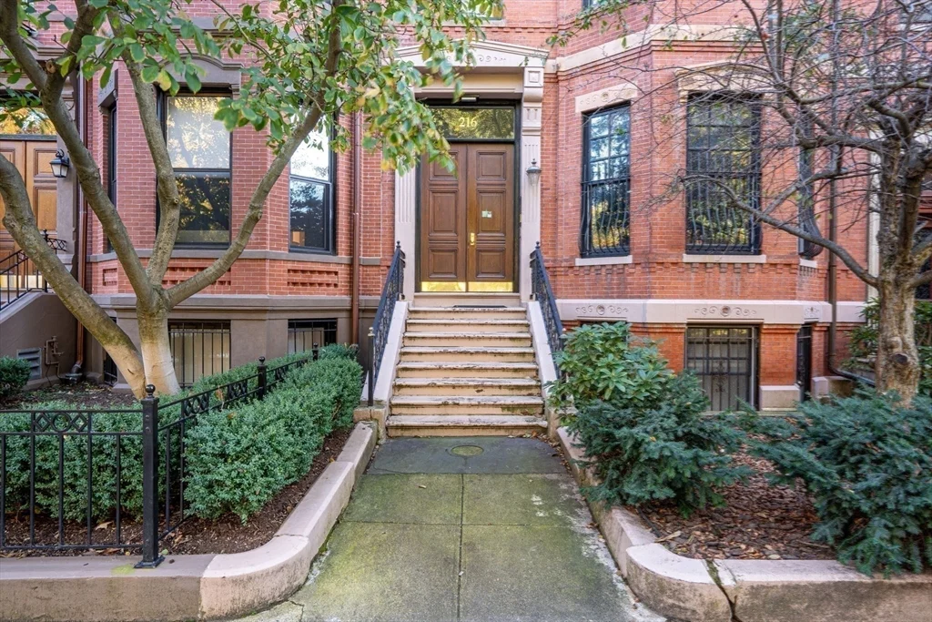 2 bed, 2 bath apartment for rent at 216 Commonwealth Ave Unit UNIT 4, Back Bay — photo 18 of 19