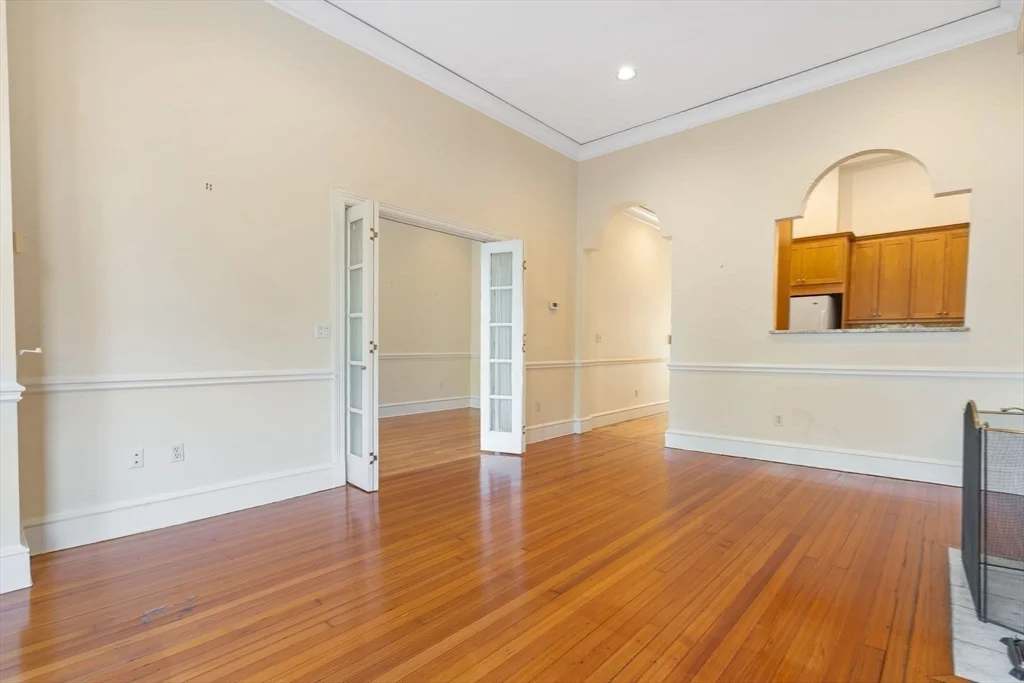 2 bed, 2 bath apartment for rent at 216 Commonwealth Ave Unit UNIT 4, Back Bay — photo 10 of 19