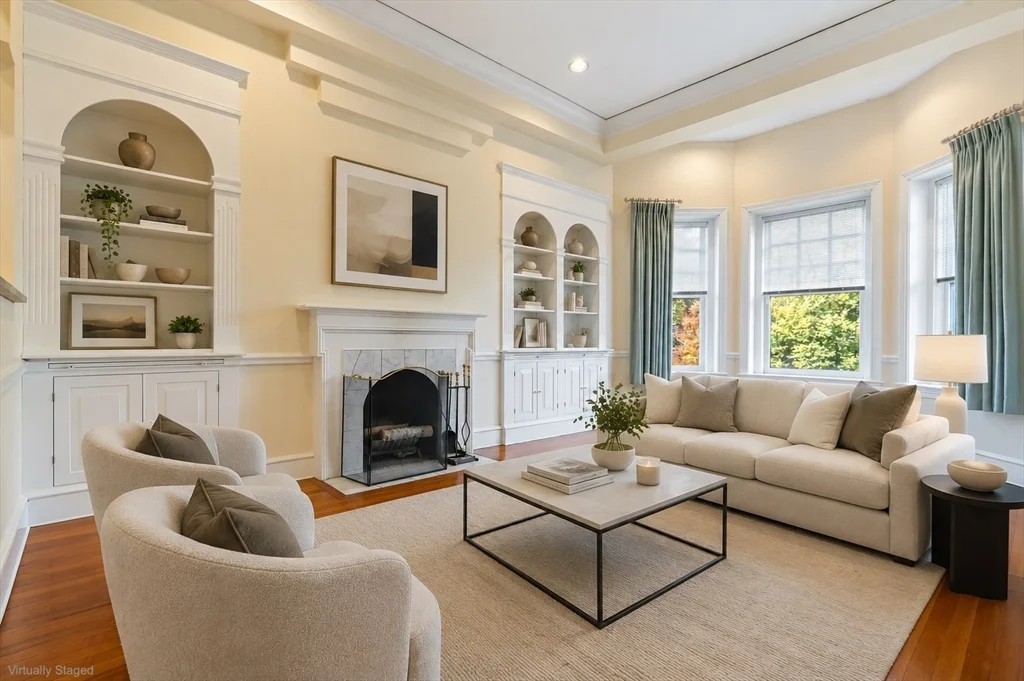 2 bed, 2 bath apartment for rent at 216 Commonwealth Ave Unit UNIT 4, Back Bay — photo 3 of 19