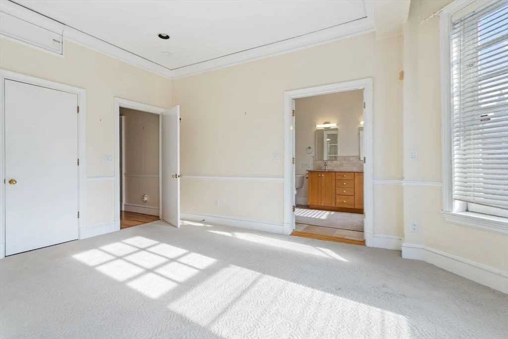 2 bed, 2 bath apartment for rent at 216 Commonwealth Ave Unit UNIT 4, Back Bay — photo 9 of 19