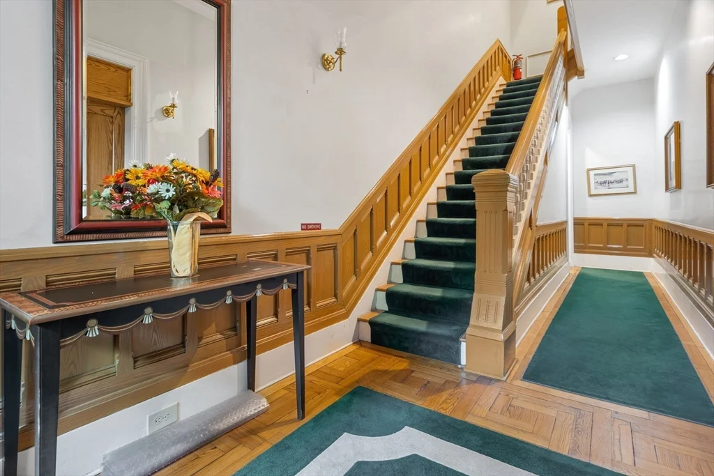 2 bed, 2 bath apartment for rent at 216 Commonwealth Ave Unit UNIT 4, Back Bay — photo 2 of 19