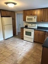 2 bed, 1 bath apartment for rent at 216 Dorchester St Unit 216, South Boston — photo 3 of 12