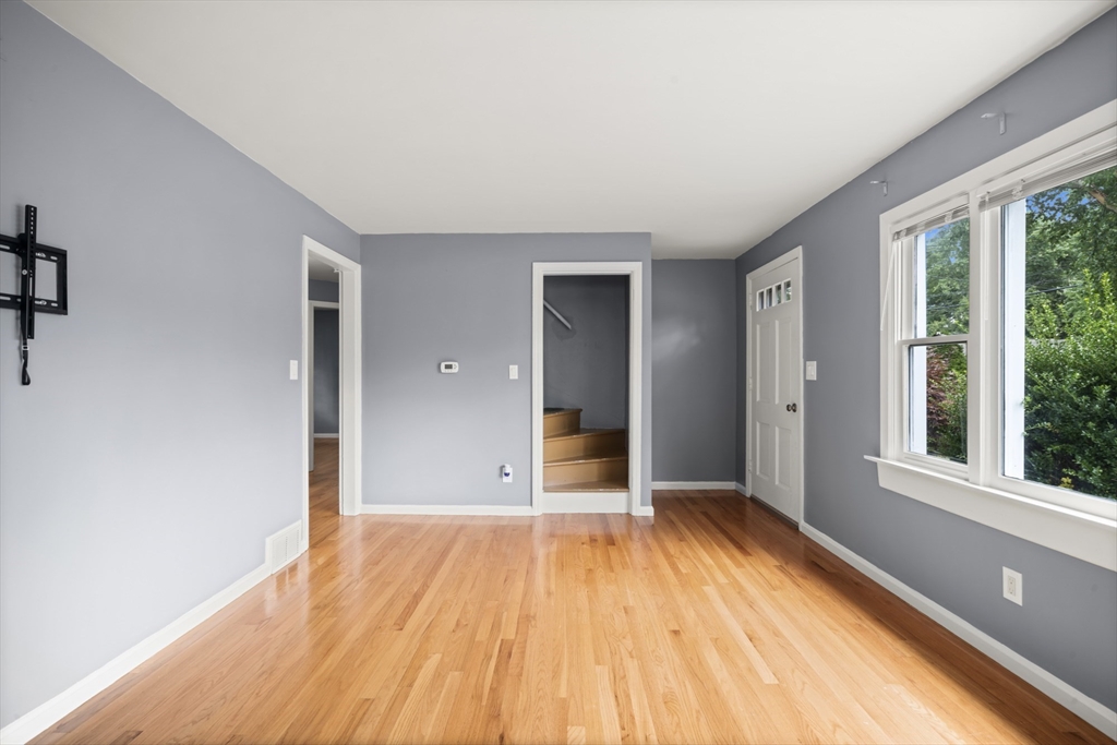 3 bed, 2 bath apartment for rent at 216 Dwight Rd, Springfield — photo 9 of 26