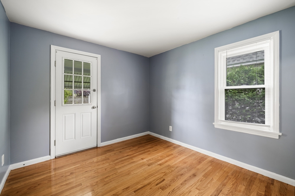 3 bed, 2 bath apartment for rent at 216 Dwight Rd, Springfield — photo 13 of 26