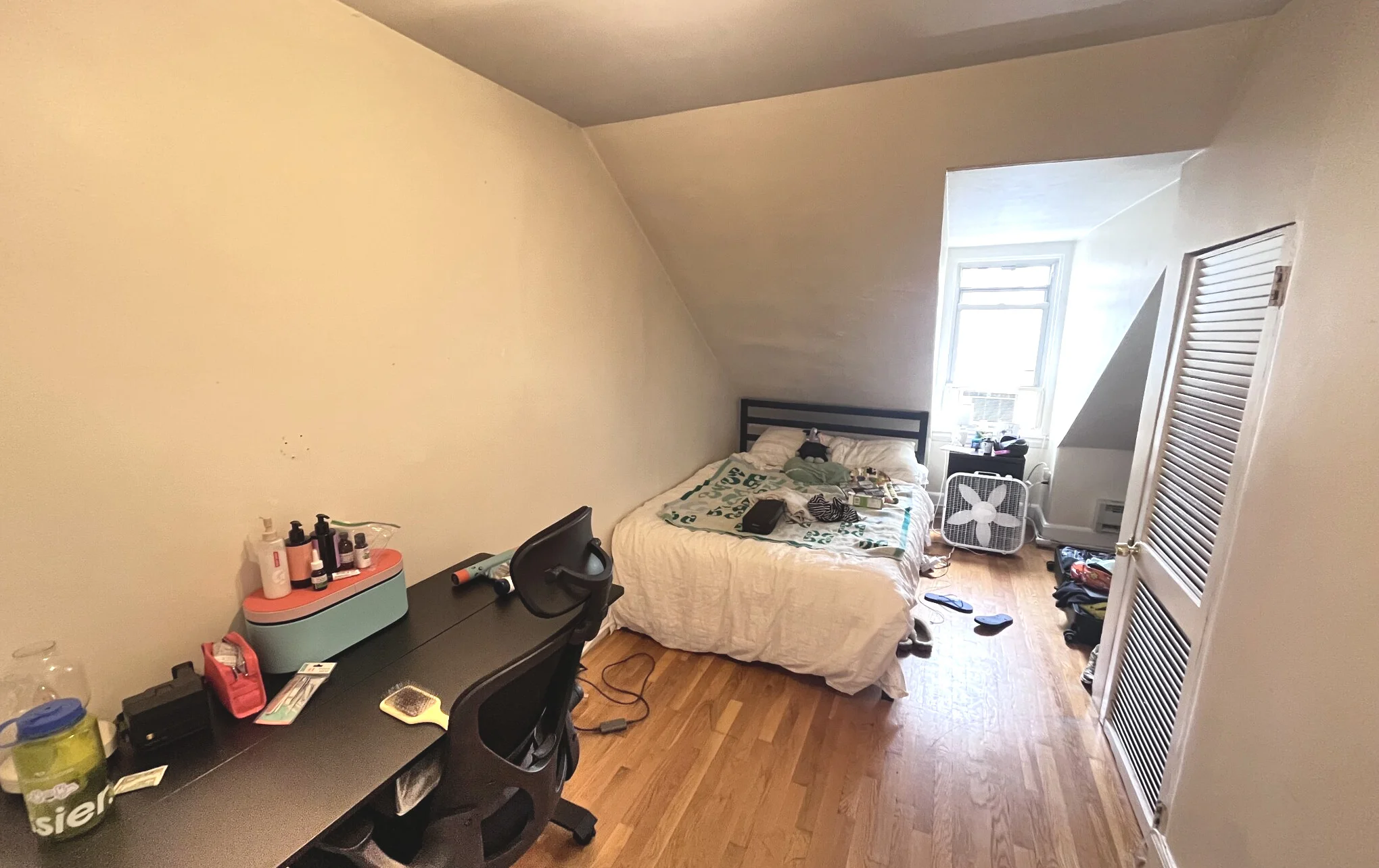 4 bed, 2 bath apartment for rent at 216 Freeman St Unit 2, North Brookline — photo 8 of 11