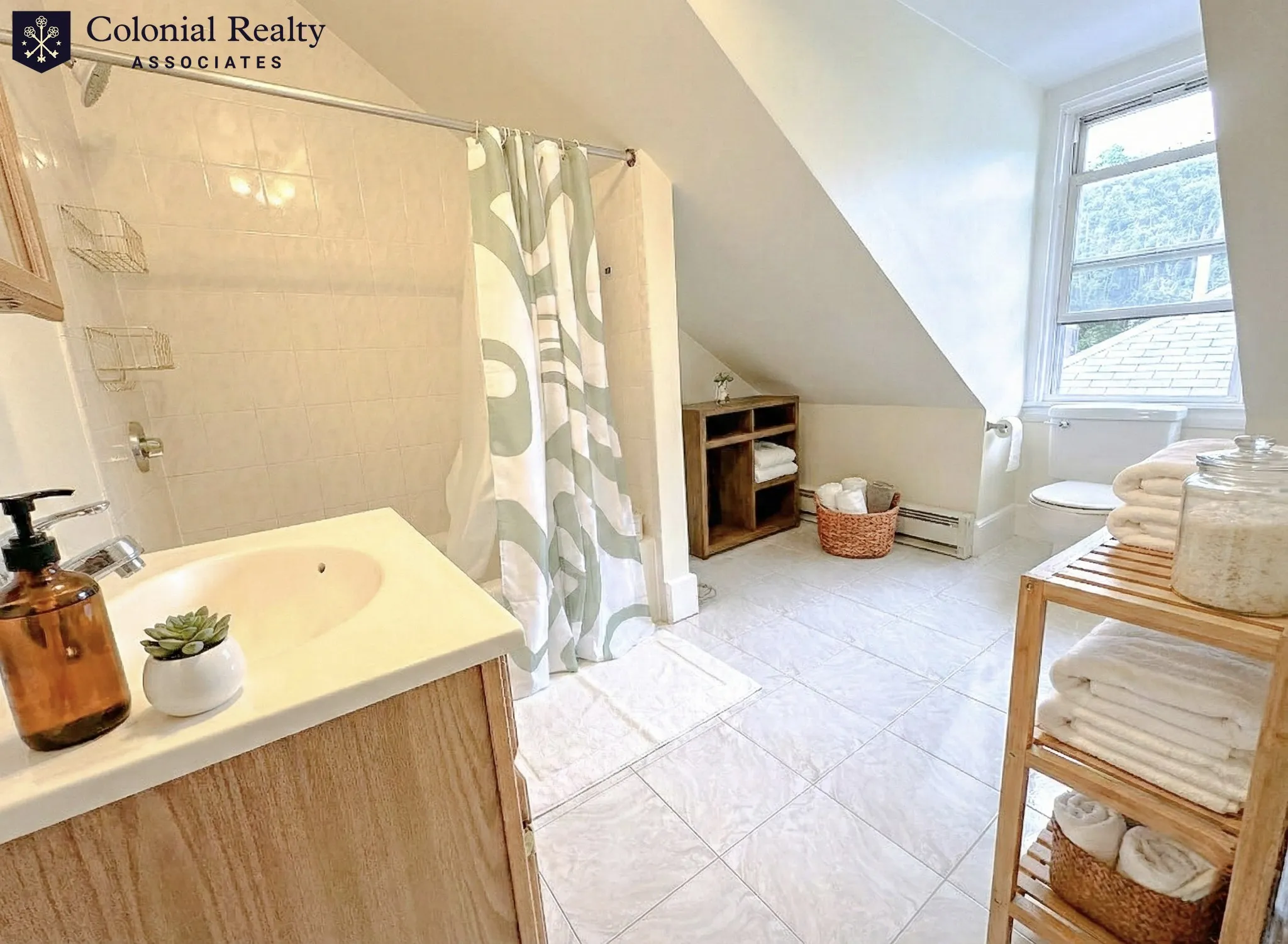 4 bed, 2 bath apartment for rent at 216 Freeman St Unit 2, North Brookline — photo 6 of 13