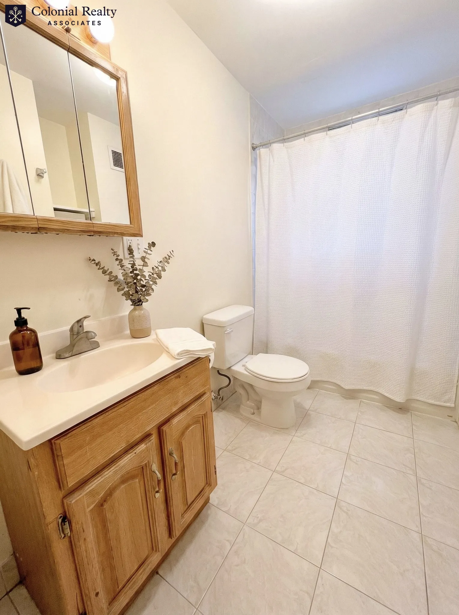 4 bed, 2 bath apartment for rent at 216 Freeman St Unit 2, North Brookline — photo 3 of 13