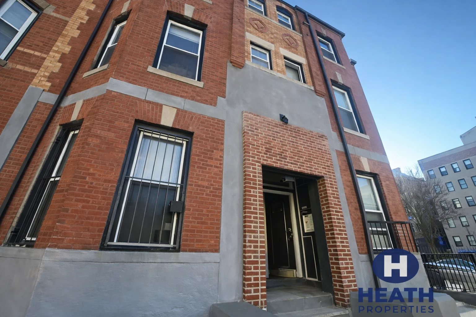 3 bed, 2 bath apartment for rent at 216 Hemenway St Unit 2, Fenway — photo 3 of 3