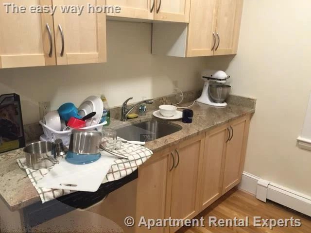 2 bed, 1 bath apartment for rent at 216 Massachusetts Ave Unit 2, East Arlington — photo 3 of 10