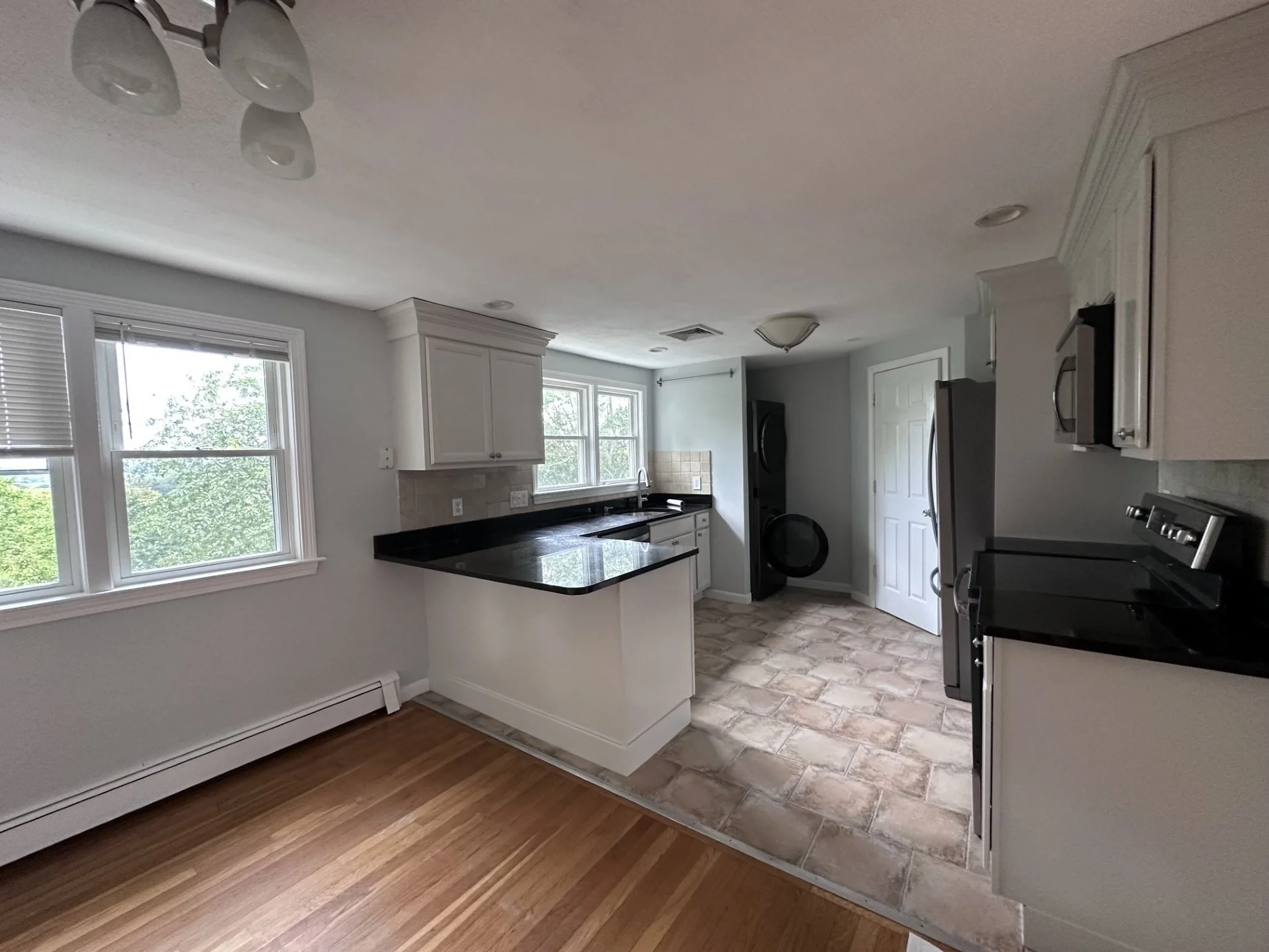 3 bed, 1 bath apartment for rent at 216 Palfrey St Unit 216, Watertown — photo 4 of 18