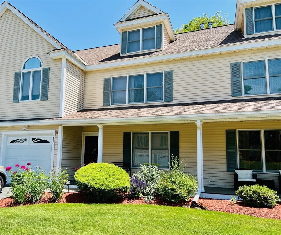 3 bed, 2 bath apartment for rent at 216 Rangeway Unit 172, Billerica