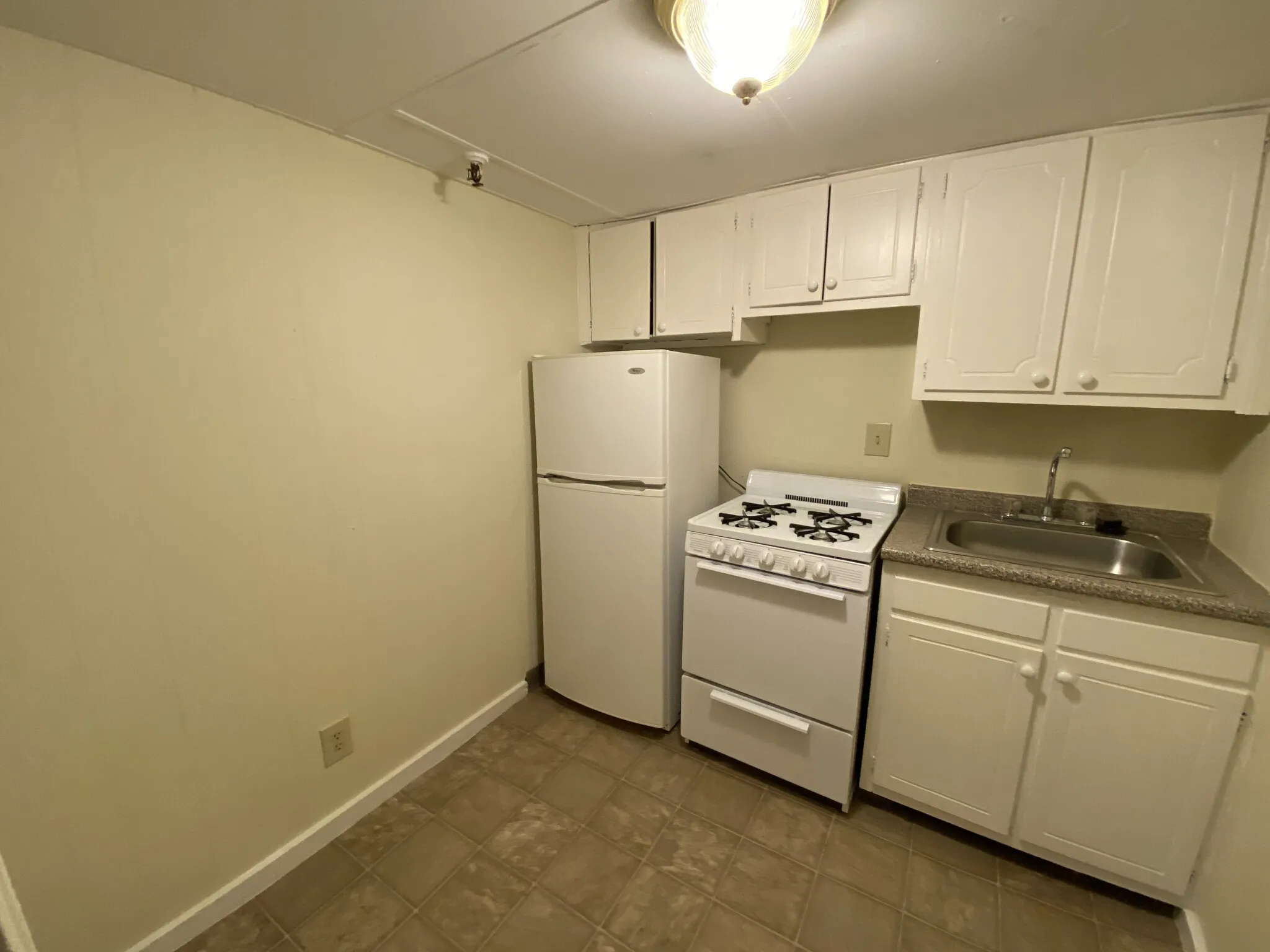 1 bed, 1 bath apartment for rent at 216c South St Unit B, Jamaica Plain — photo 10 of 12