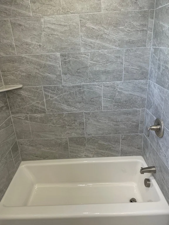 1 bed, 1 bath apartment for rent at 217-219 Washington St Unit 3L, Lynn — photo 8 of 13