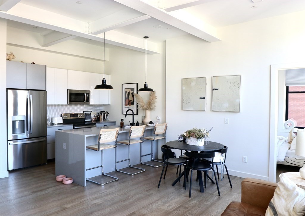 2 bed, 2 bath apartment for rent at 217-221 Essex St Unit 201, Salem — photo 1 of 10