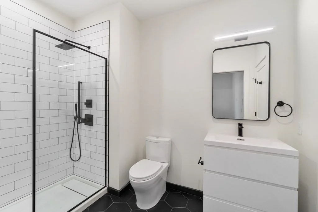 2 bed, 2 bath apartment for rent at 217-221 Essex St Unit 302, Glenwood — photo 9 of 13