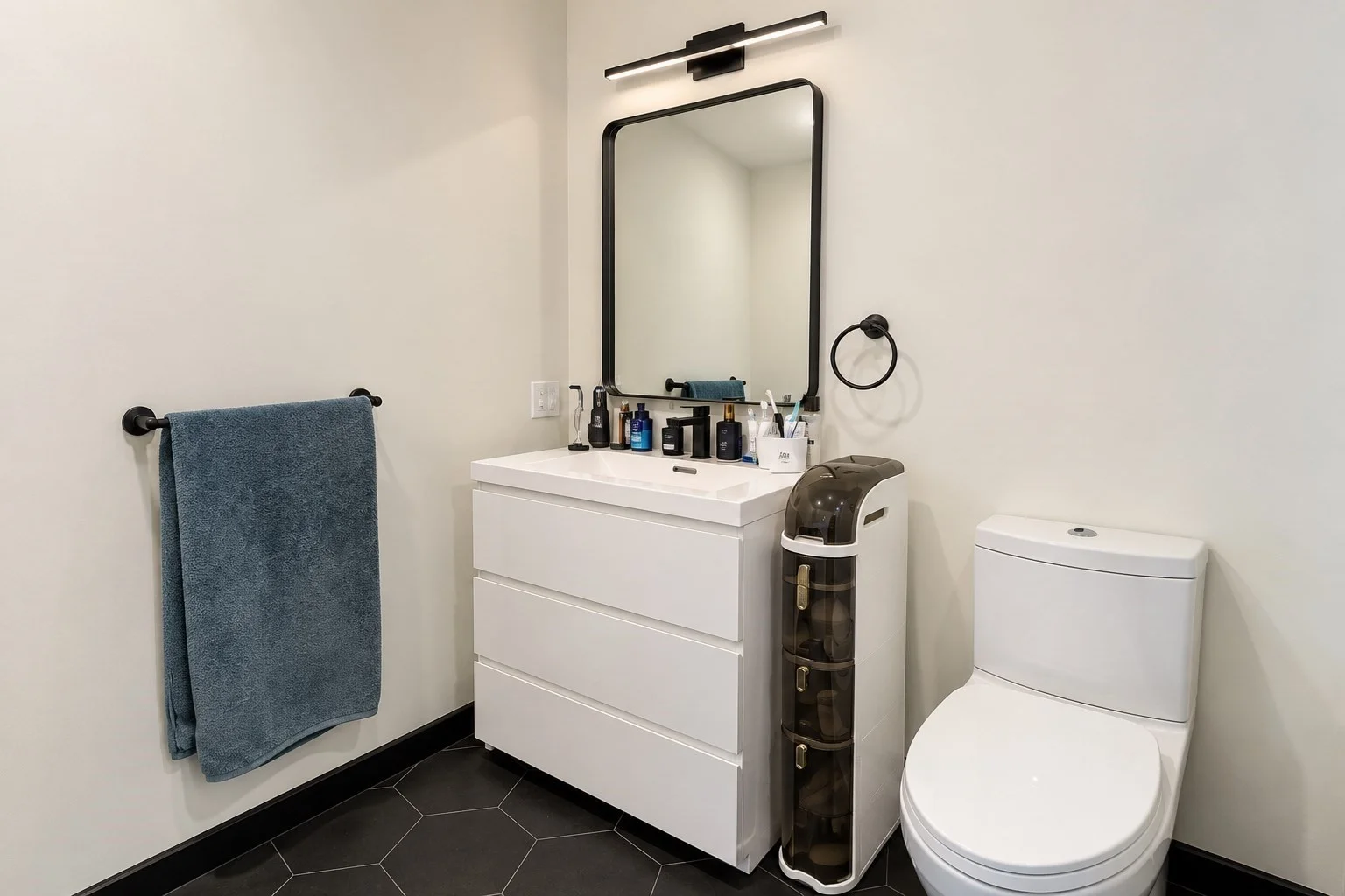 2 bed, 2 bath apartment for rent at 217-221 Essex St Unit 303, Salem — photo 6 of 11