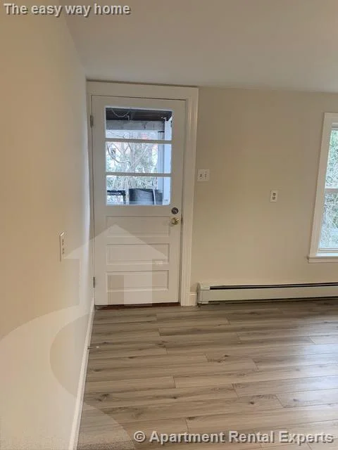 1 bed, 1 bath apartment for rent at 217 Albion St Unit 3, Wakefield — photo 2 of 8