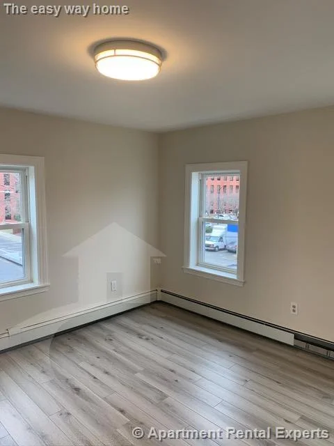 1 bed, 1 bath apartment for rent at 217 Albion St Unit 3, Wakefield — photo 7 of 8
