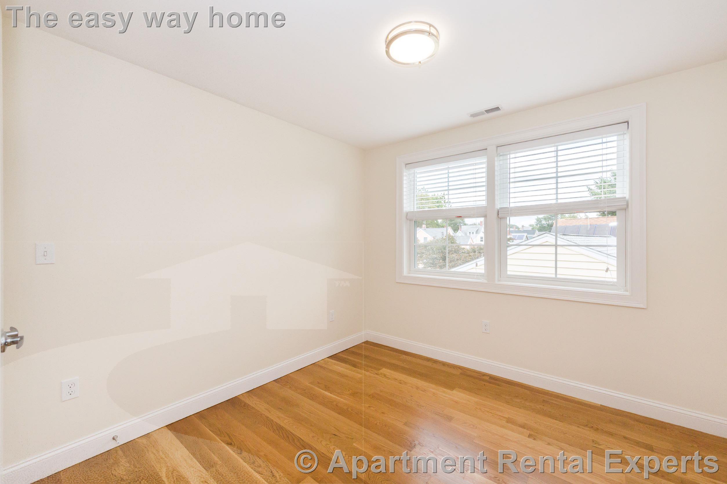 4 bed, 3 bath apartment for rent at 217 Arlington St Unit 1, West Medford — photo 18 of 22