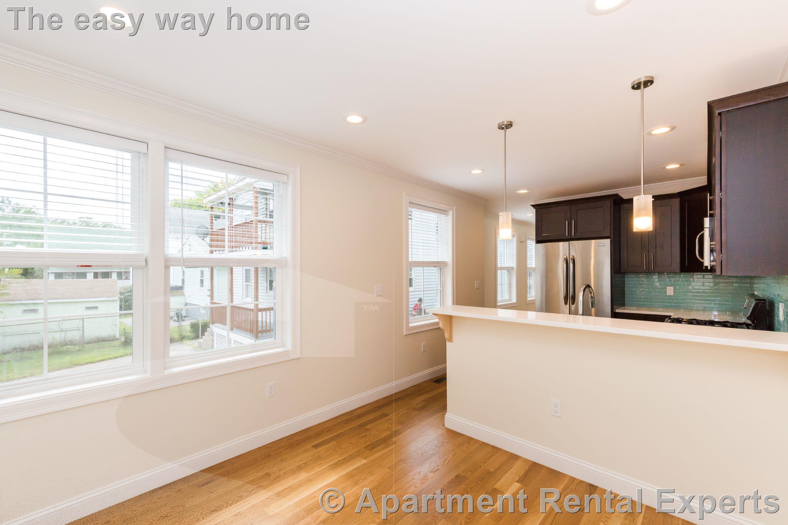 4 bed, 3 bath apartment for rent at 217 Arlington St Unit 1, West Medford — photo 9 of 22