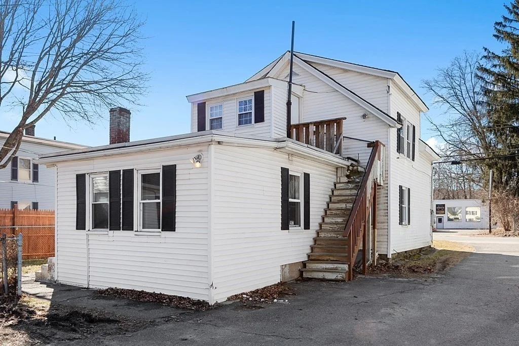 3 bed, 1 bath apartment for rent at 217 Bemis Rd Unit 1, Fitchburg — photo 4 of 20