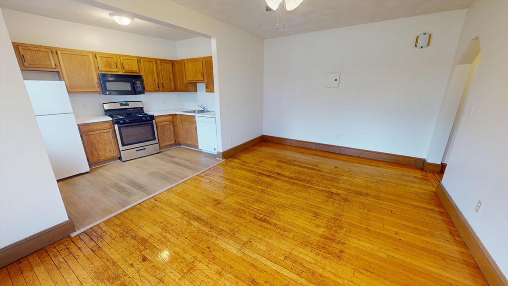 2 bed, 1 bath apartment for rent at 217 Chestnut Hill Ave Unit 1, Brighton — photo 2 of 8