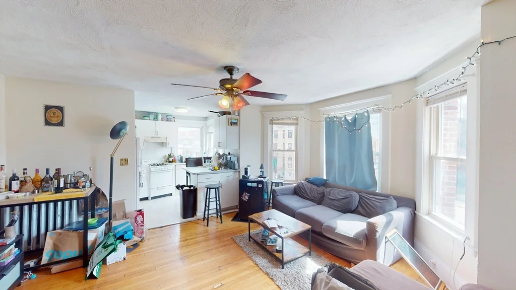 2 bed, 1 bath apartment for rent at 217 Chestnut Hill Ave Unit 6, Brighton — photo 3 of 8