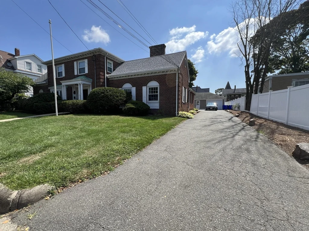 1 bed, 1 bath apartment for rent at 217 Cross Unit 1, Malden — photo 3 of 10