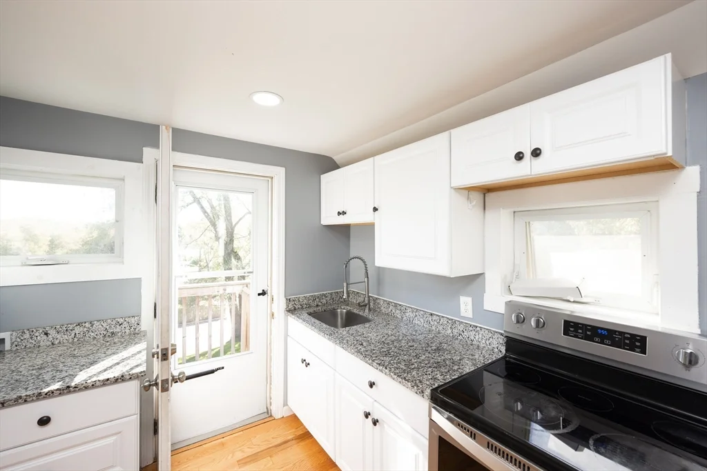 2 bed, 1 bath apartment for rent at 217 Grafton St Unit 2, Shrewsbury — photo 4 of 23