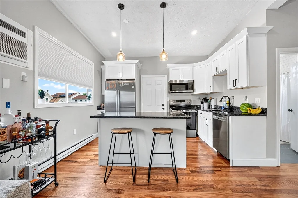 2 bed, 1 bath apartment for rent at 217 Highland Ave Unit 5, Malden — photo 5 of 18