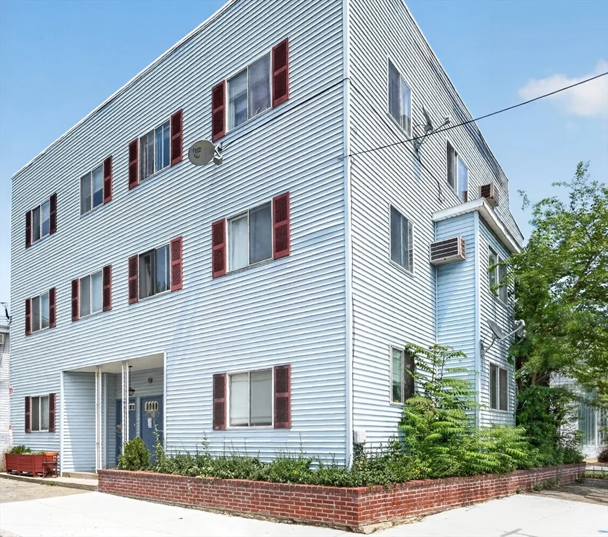 2 bed, 1 bath apartment for rent at 217 Highland Ave Unit 5, Malden