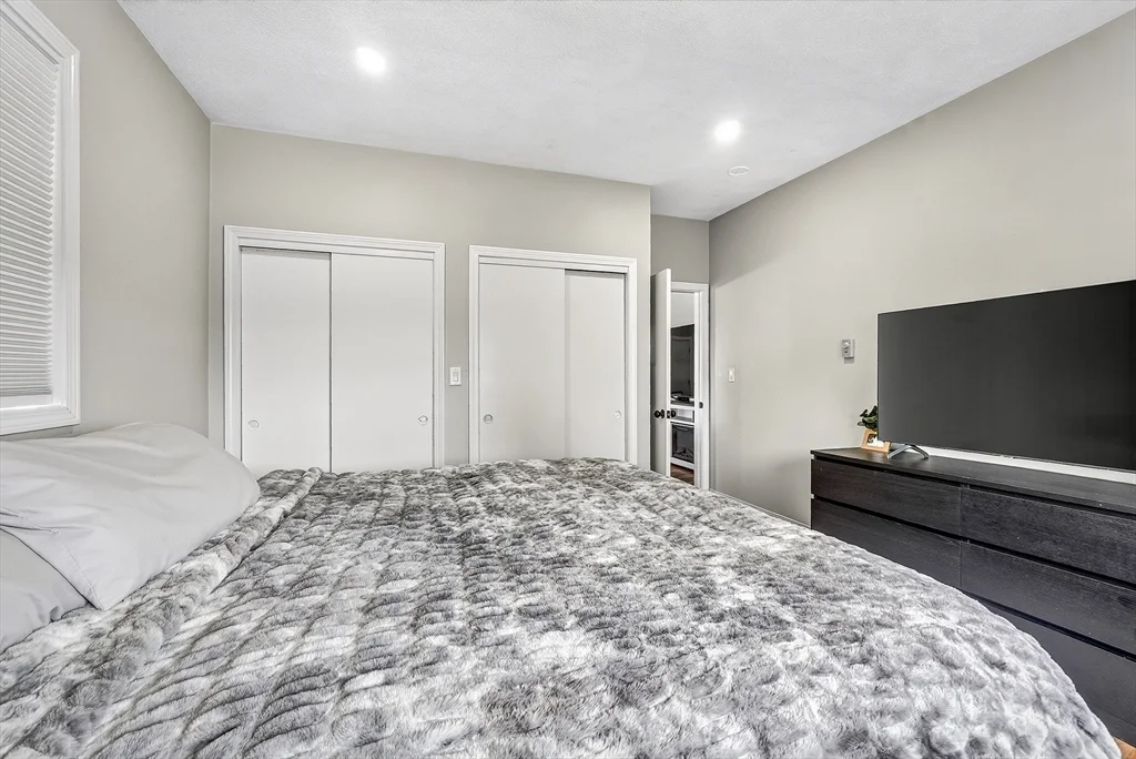 2 bed, 1 bath apartment for rent at 217 Highland Ave Unit 5, Malden — photo 13 of 18