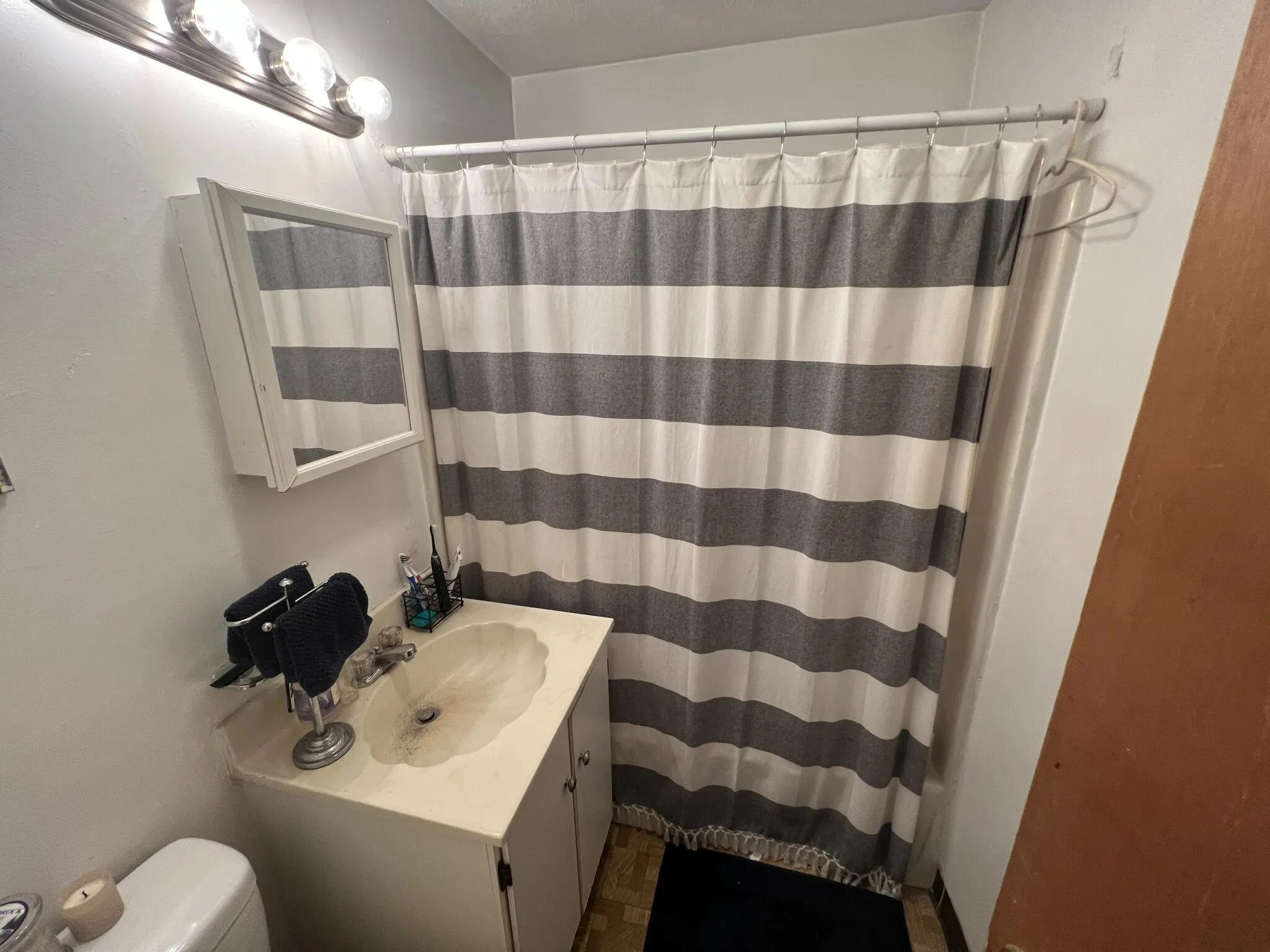 1 bed, 1 bath apartment for rent at 217 Holland St Unit 2B, Teele Square — photo 11 of 23
