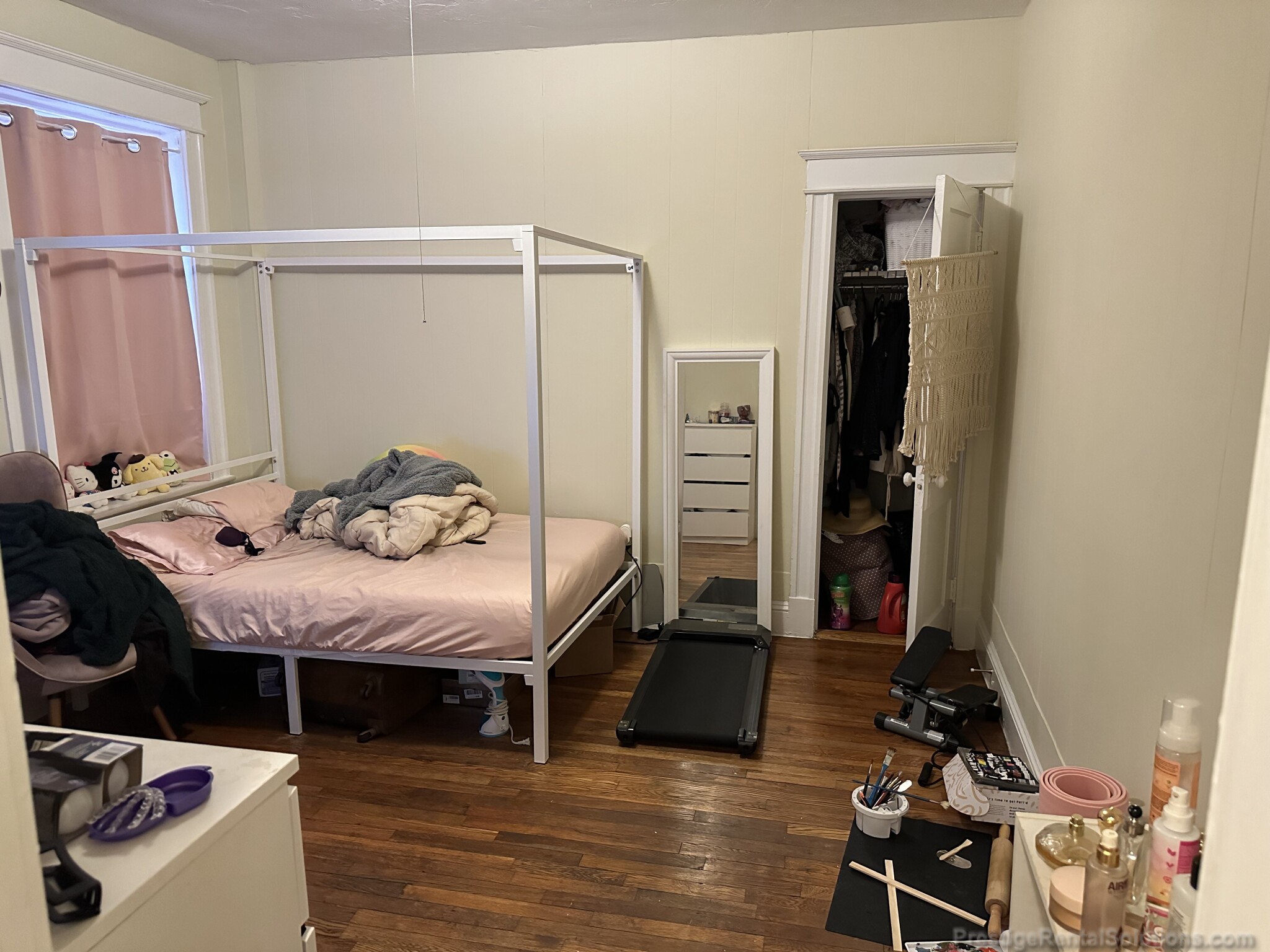 Studio bed, 1 bath apartment for rent at 217 Kelton St Unit 4, Brighton