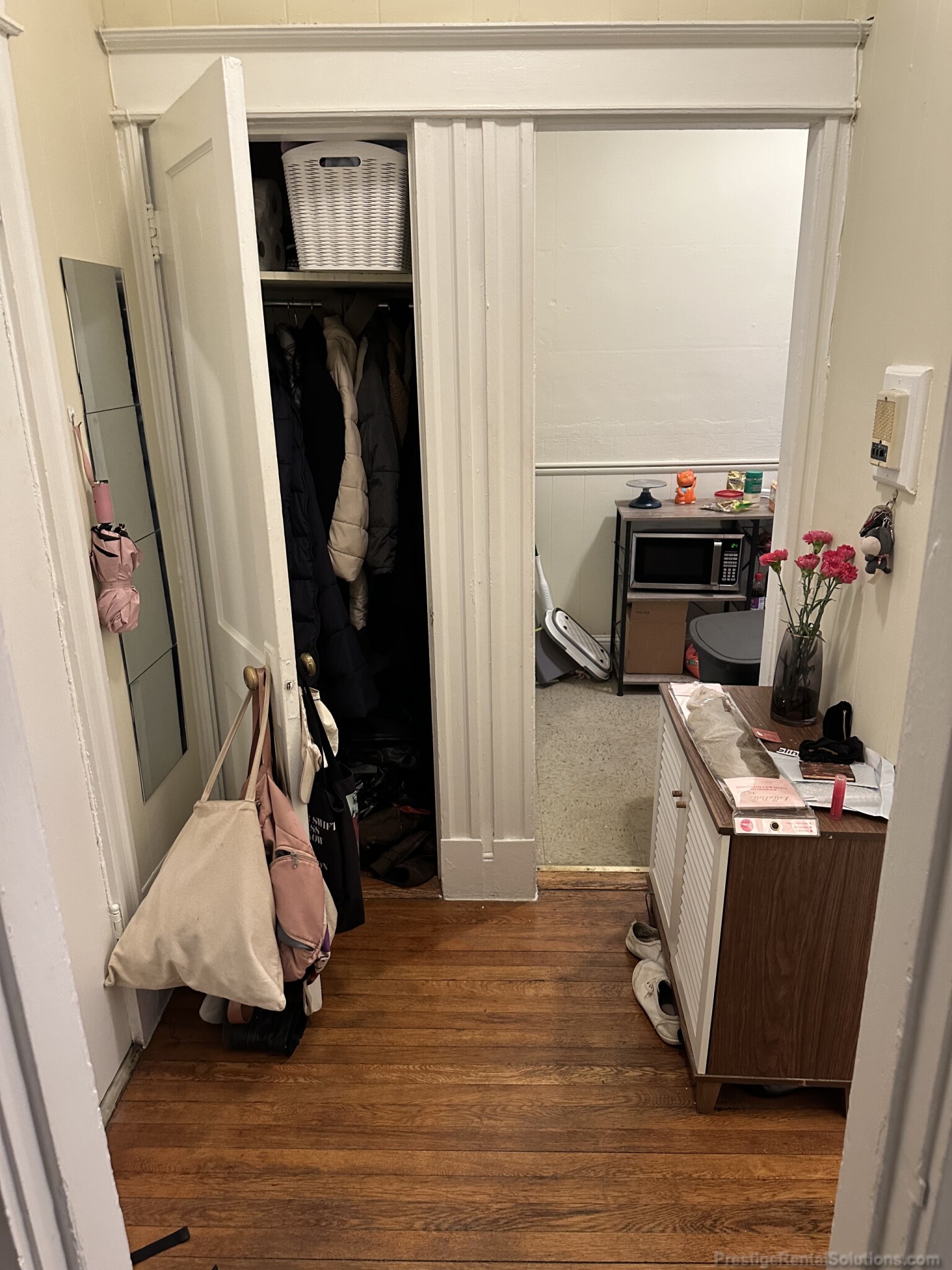 Studio bed, 1 bath apartment for rent at 217 Kelton St Unit 4, Brighton — photo 4 of 12