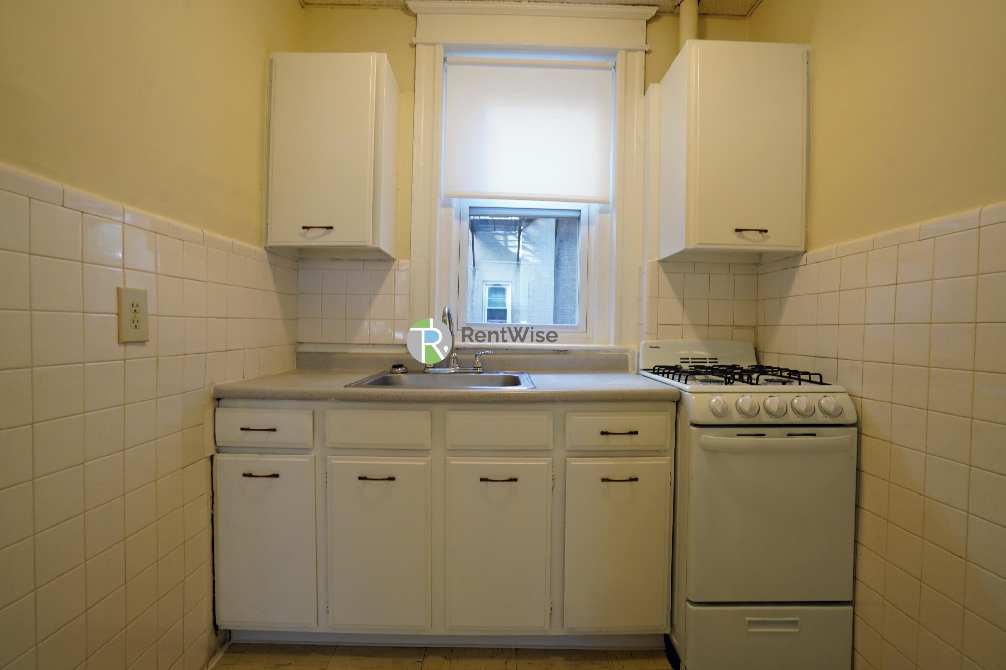 1 bed, 1 bath apartment for rent at 217 Kelton St Unit 6, Brighton — photo 5 of 12