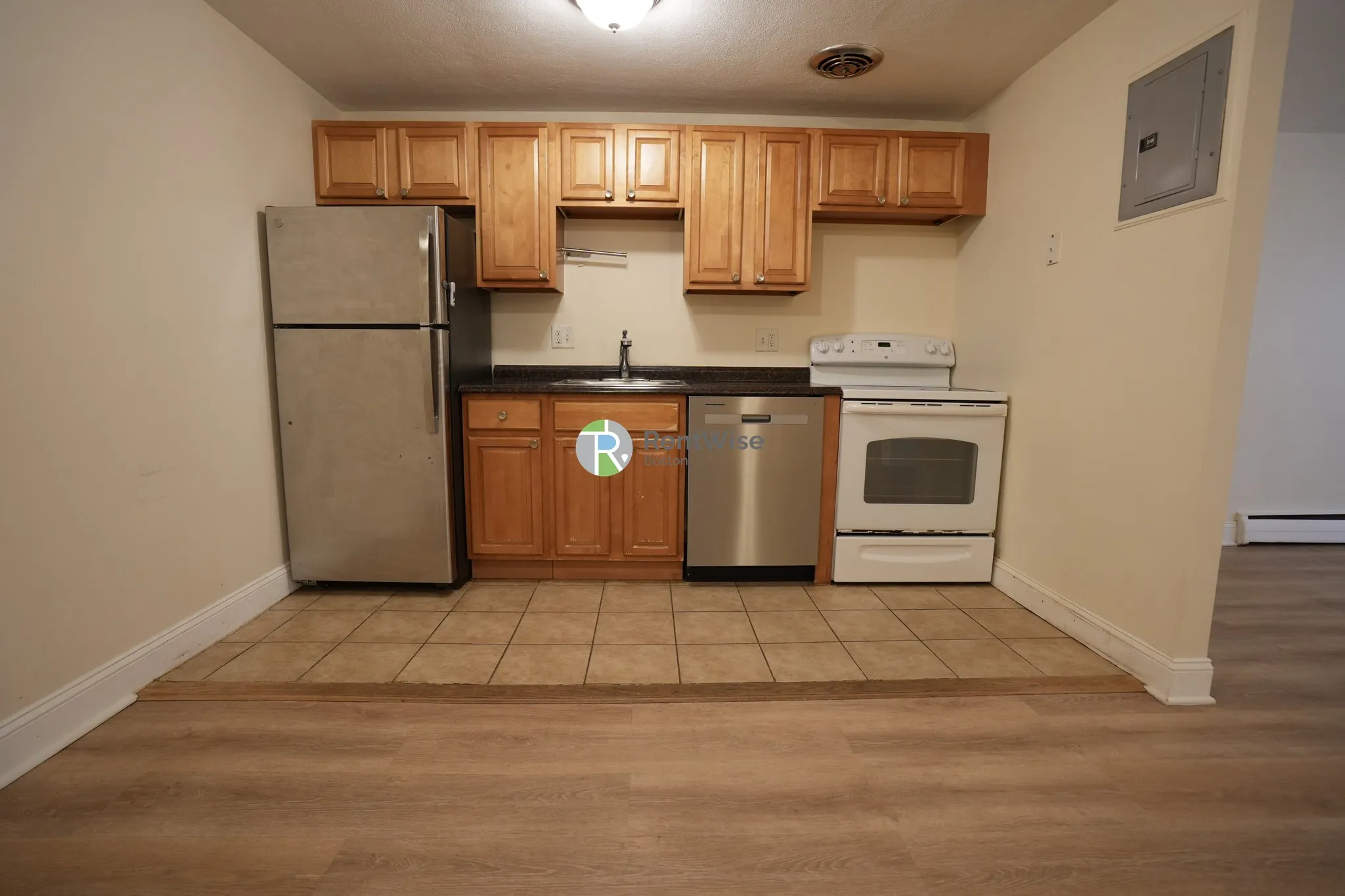 1 bed, 1 bath apartment for rent at 217 Kent St Unit 05, Brookline — photo 4 of 18