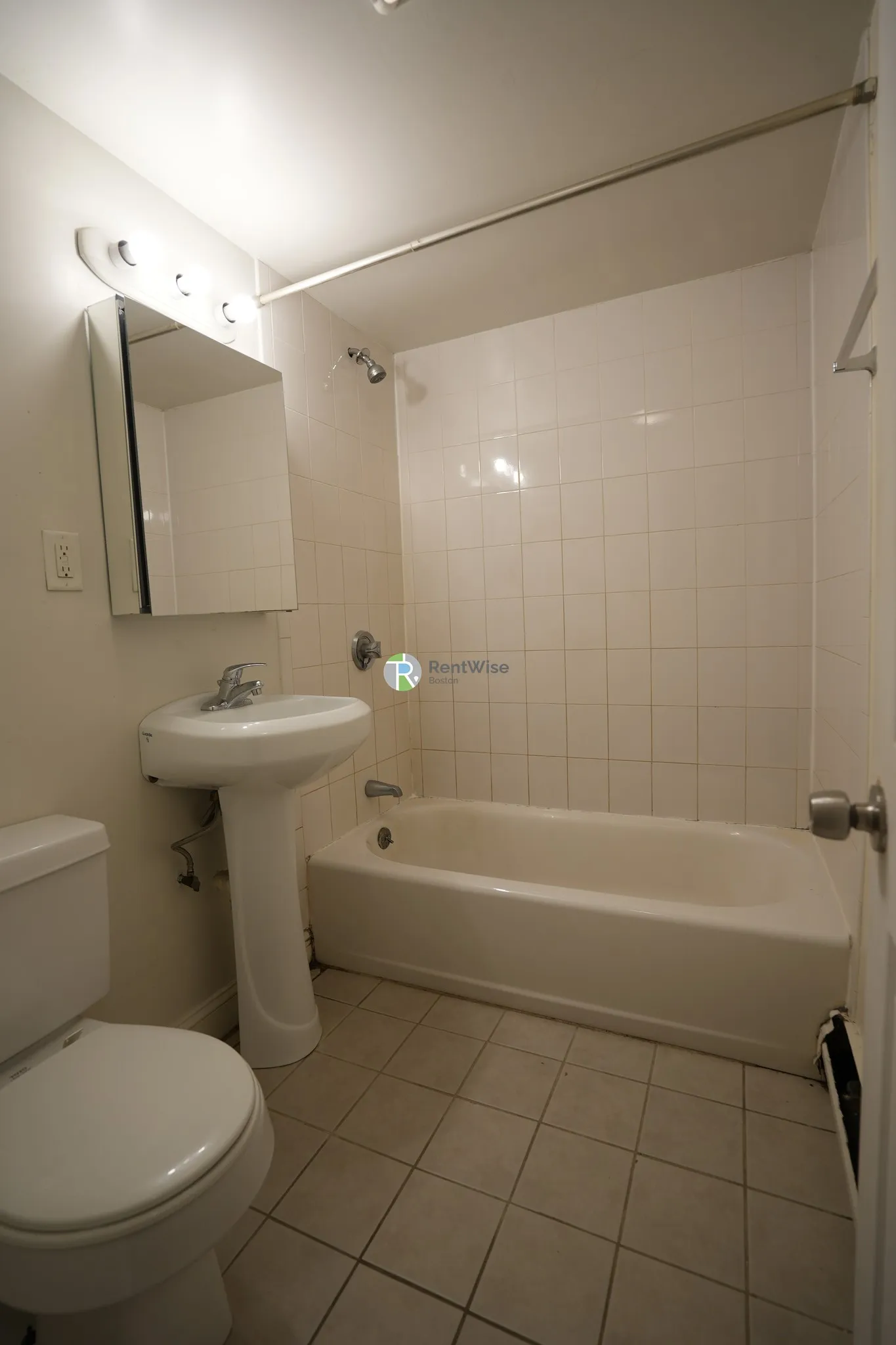 1 bed, 1 bath apartment for rent at 217 Kent St Unit 05, Brookline — photo 11 of 18