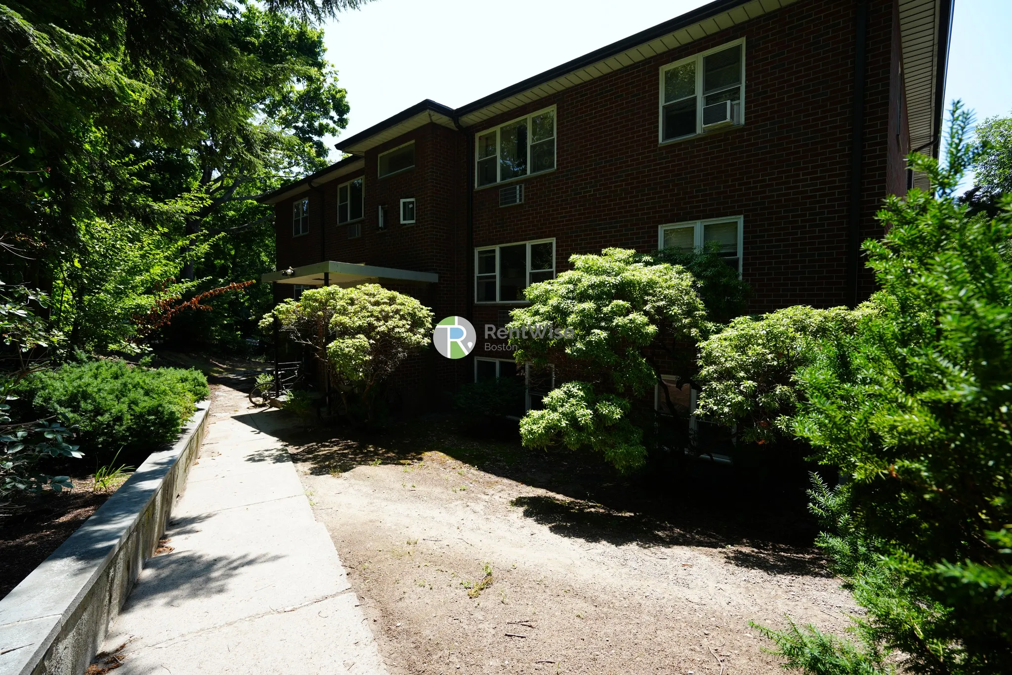1 bed, 1 bath apartment for rent at 217 Kent St Unit 05, Brookline — photo 13 of 16