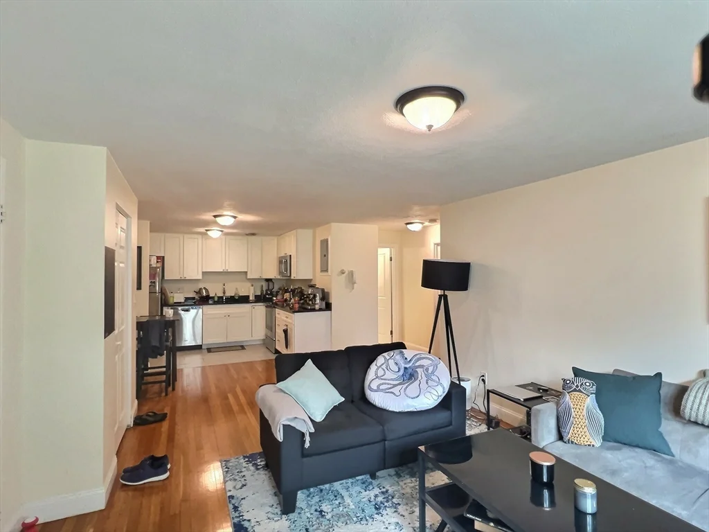 2 bed, 1 bath apartment for rent at 217 Kent Unit 11, Longwood — photo 5 of 11