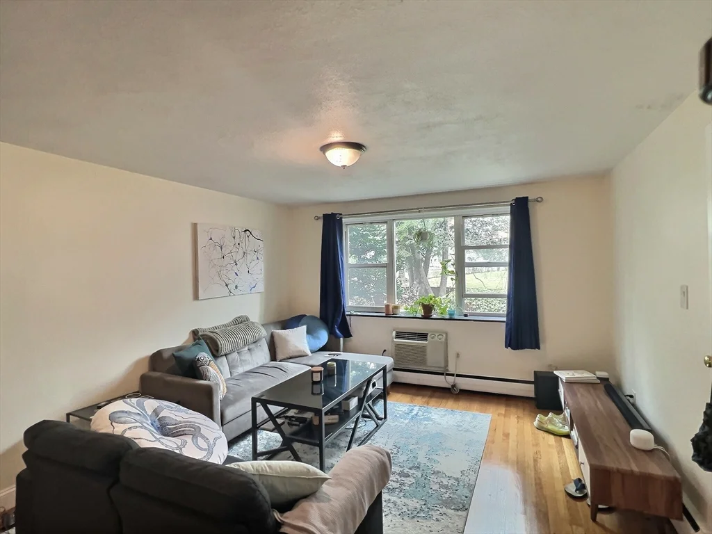 2 bed, 1 bath apartment for rent at 217 Kent Unit 11, Longwood — photo 4 of 11