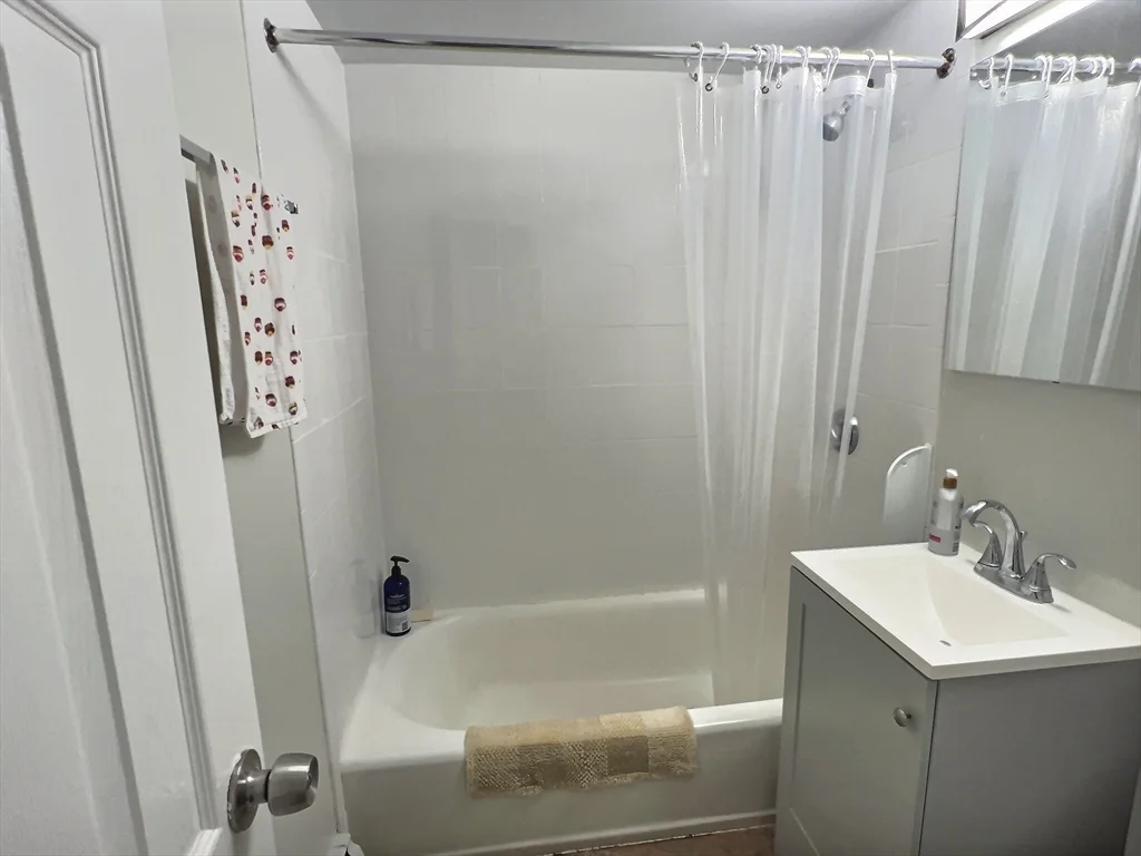 2 bed, 1 bath apartment for rent at 217 Kent Unit 12, Longwood — photo 7 of 8