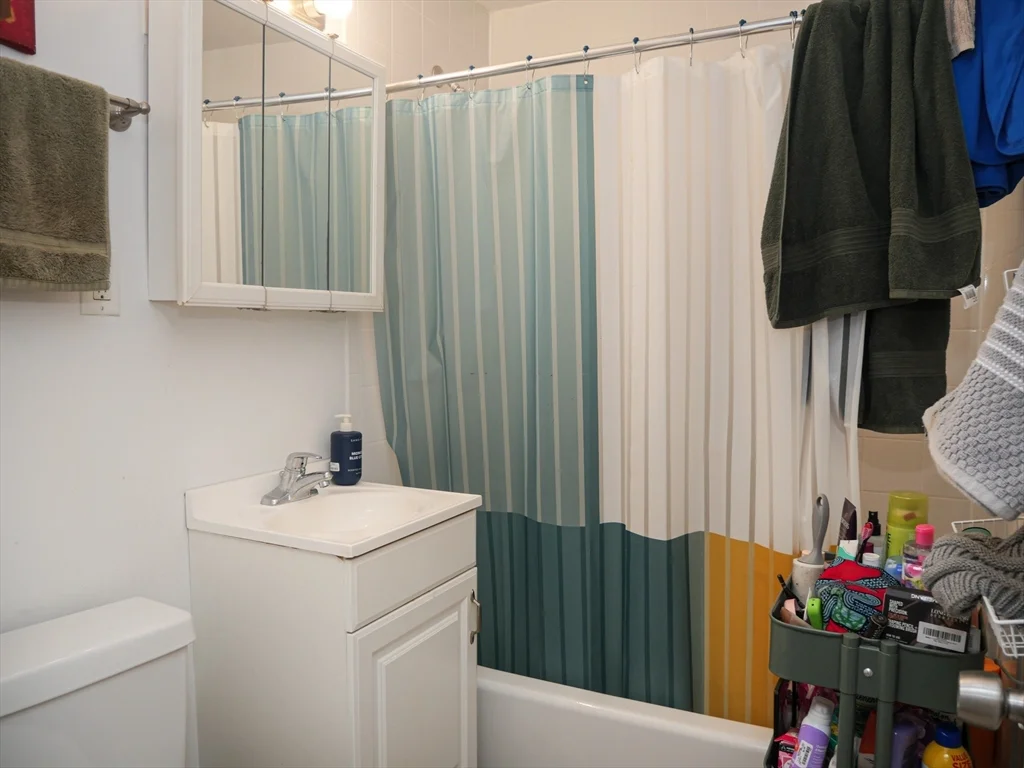 Studio bed, 1 bath apartment for rent at 217 Kent Unit 24, Longwood — photo 7 of 7